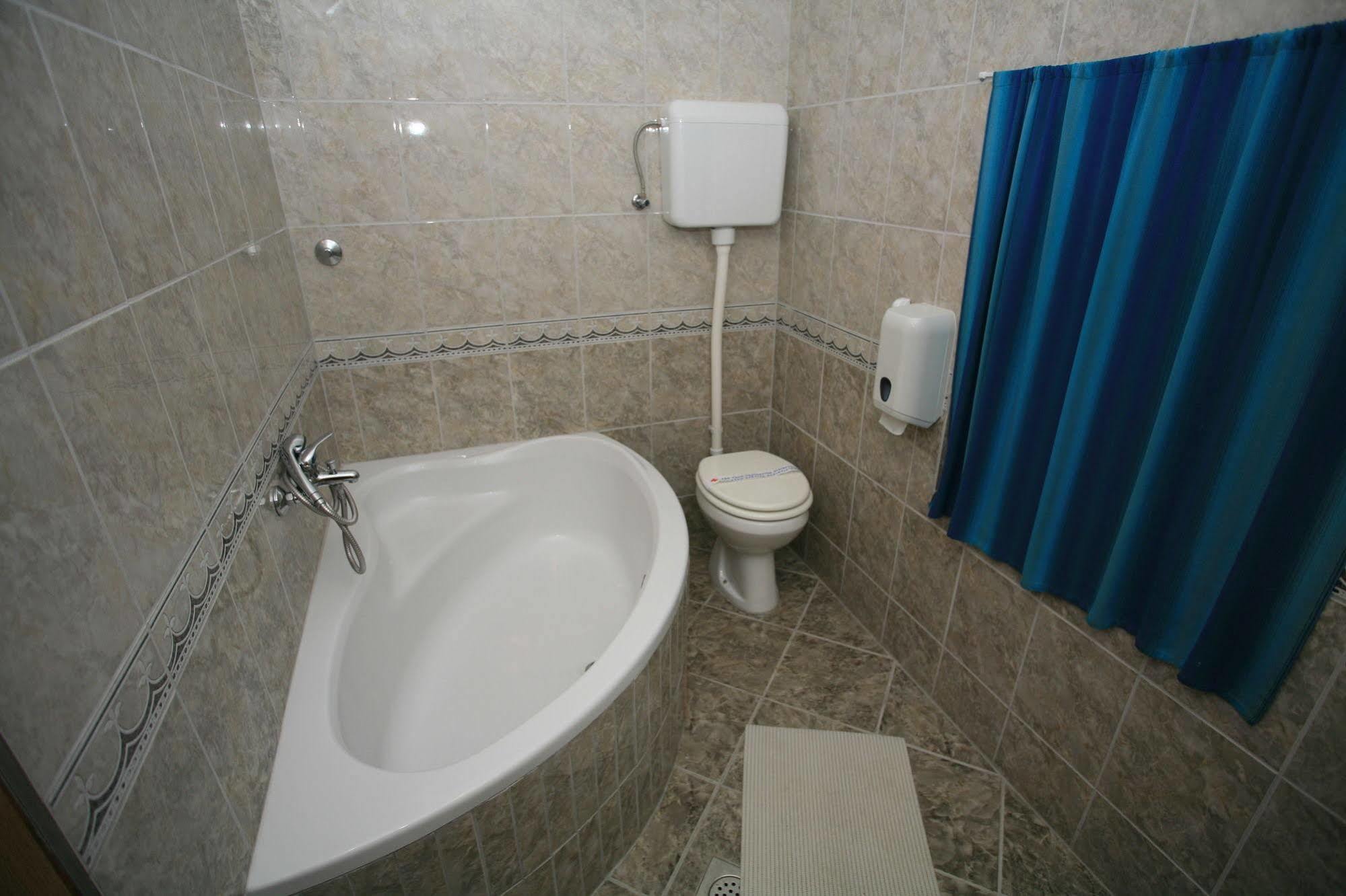 Apartments Vrata Baranje ビリェ エクステリア 写真